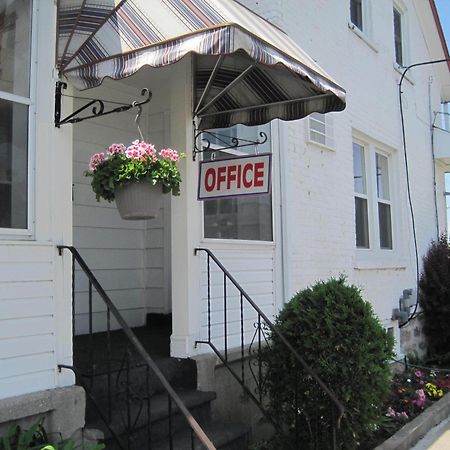 Rosecourt Motel Стратфорд Экстерьер фото